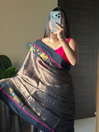 Mul tissue border work saree