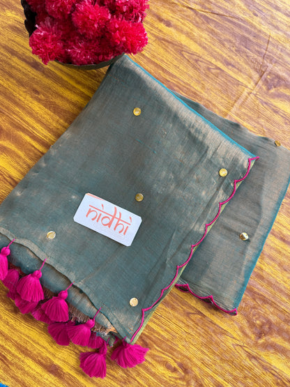 Scallop border tissue saree