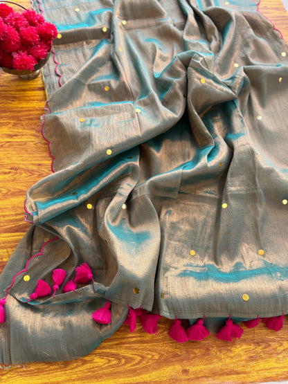 Scallop border tissue saree