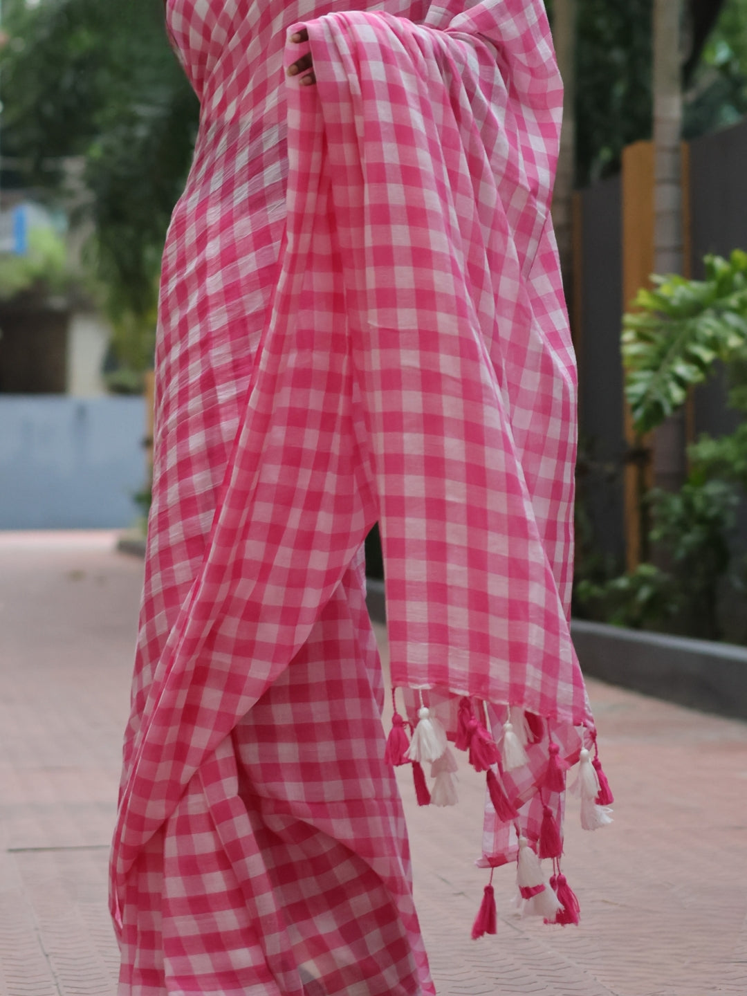 Classic Pink check Mulmul cotton saree
