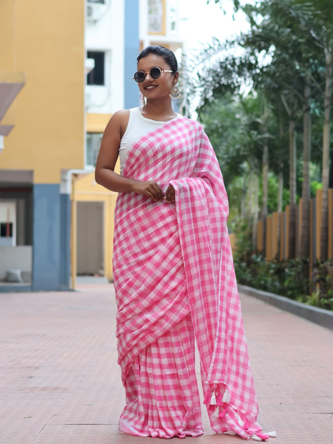 Classic Pink check Mulmul cotton saree