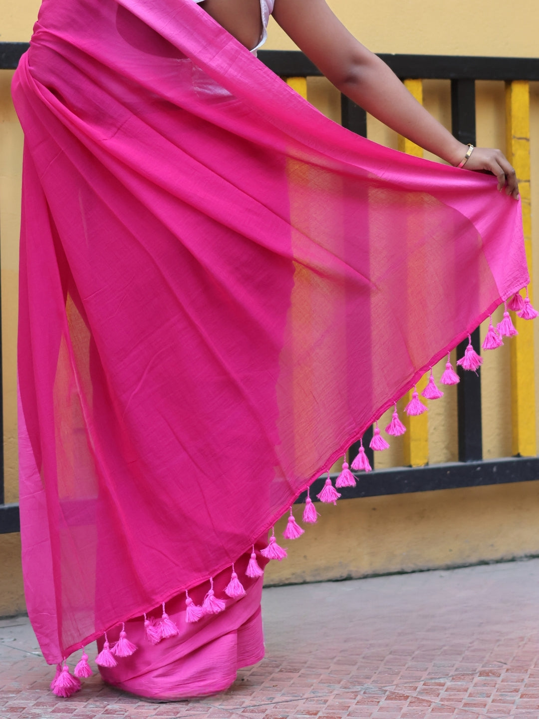 Pink  Petal Mulmul Cotton Saree