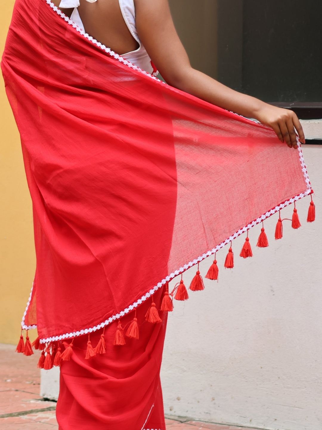 Red Mulmul Cotton Lace Border Saree