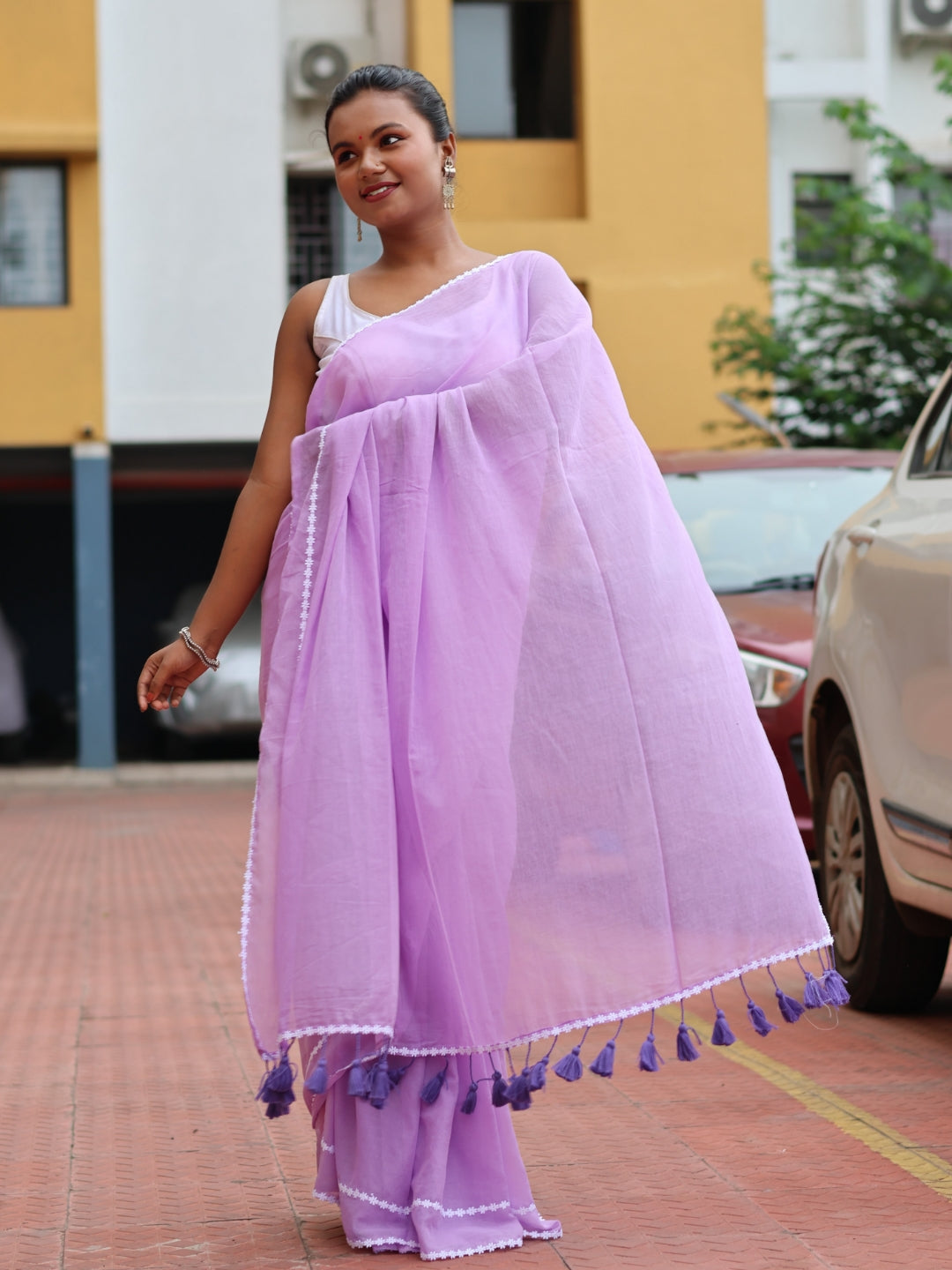 Lavender Mulmul Cotton Lace Border Saree